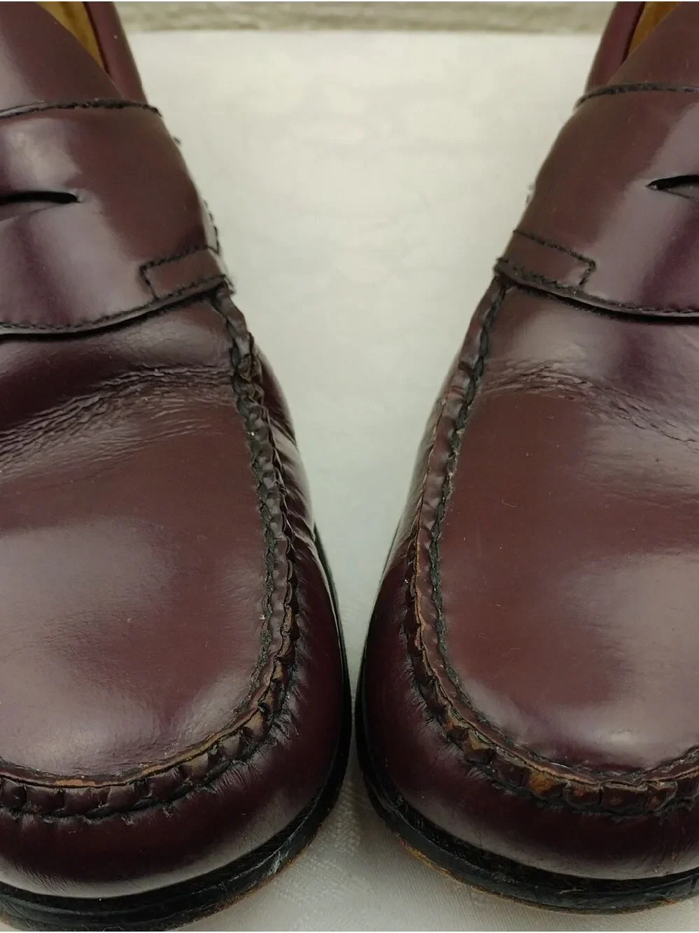 G.H. Bass & Co Weejuns Men's Burgundy Leather Upper Low Heel Penny Loafer Shoe